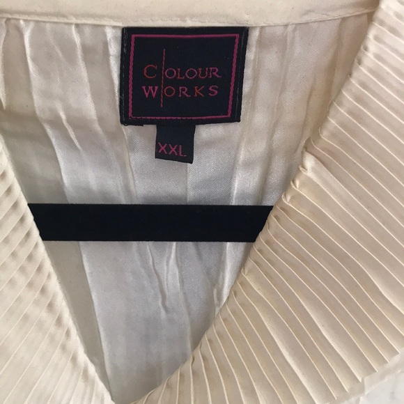 Color works ivory blouse.  XXL NWOT. - Picture 3 of 6